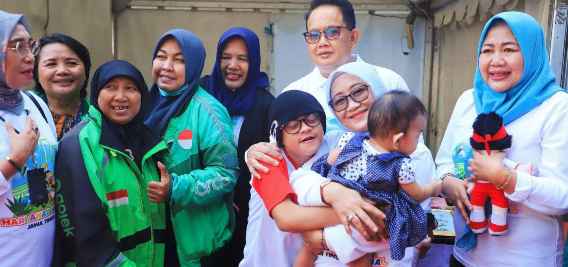 Pj Gubernur Jatim Terima Penghargaan UNICEF
