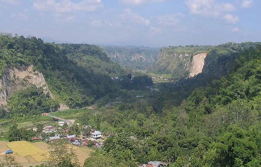 Mengenal Sesar Semangko di Sumatra