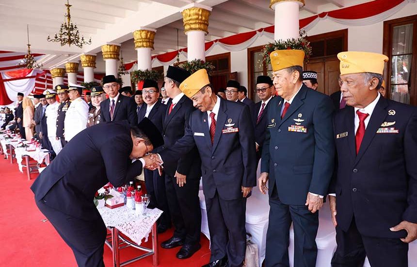 Pj Gubenur Jatim Ajak Teladani Nilai Pancasila