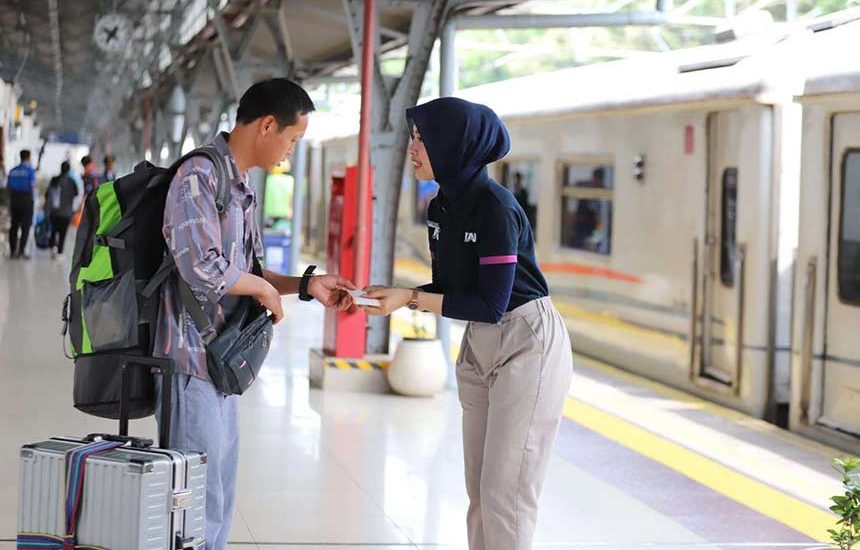 Tiket Kereta Nataru Masih Ada