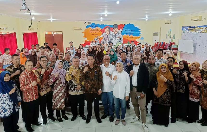 Pelajar SMAN Surabaya Belajar Jurnalistik