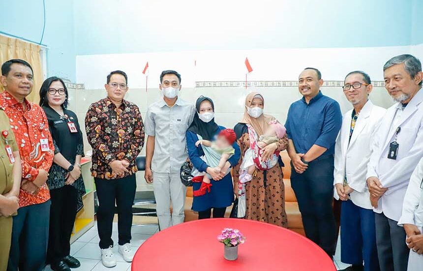 Pemisahan Kembar Siam Ngawi Sukses