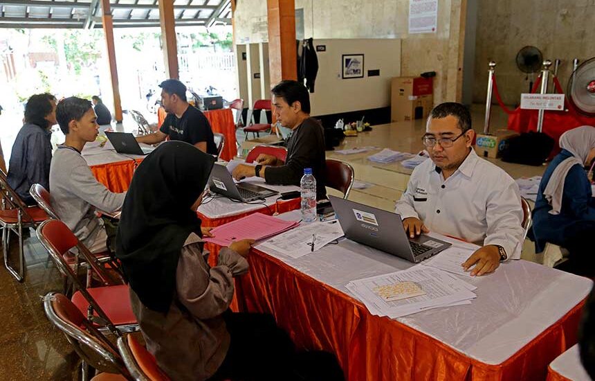 Beasiswa Surabaya untuk Mahasiswa