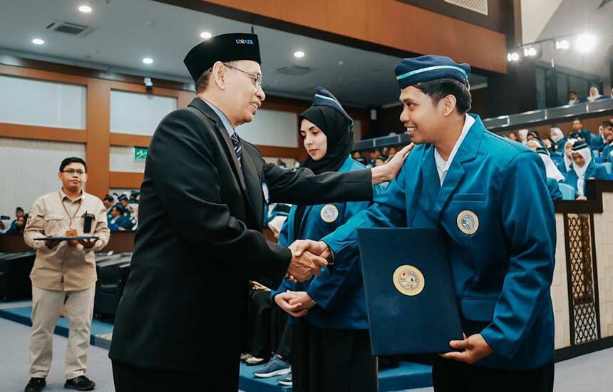 Rektor Unair : Mahasiswa Harus Kritis dan Terbuka
