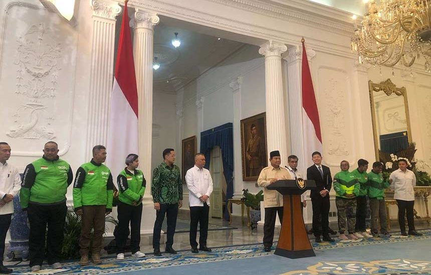 Imbau THR untuk Ojek-Kurir Online