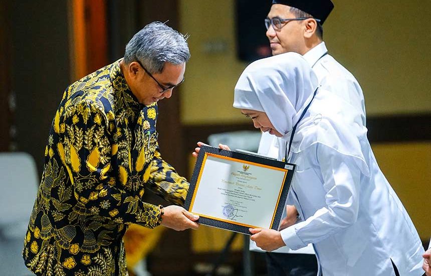 Jatim Terima Penghargaan KPK