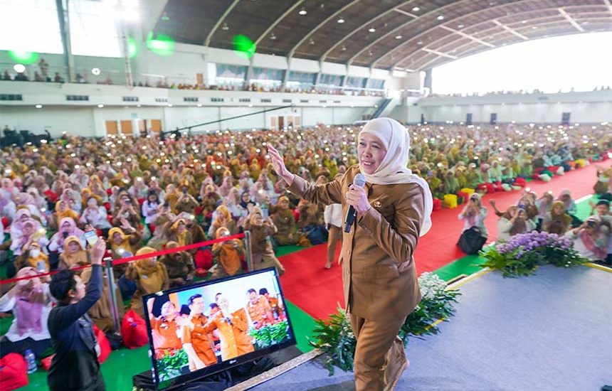 Khofifah – Emil Semangati Ribuan ASN