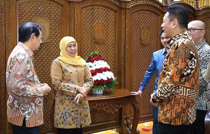 Khofifah Ajak Apindo Hindari PHK