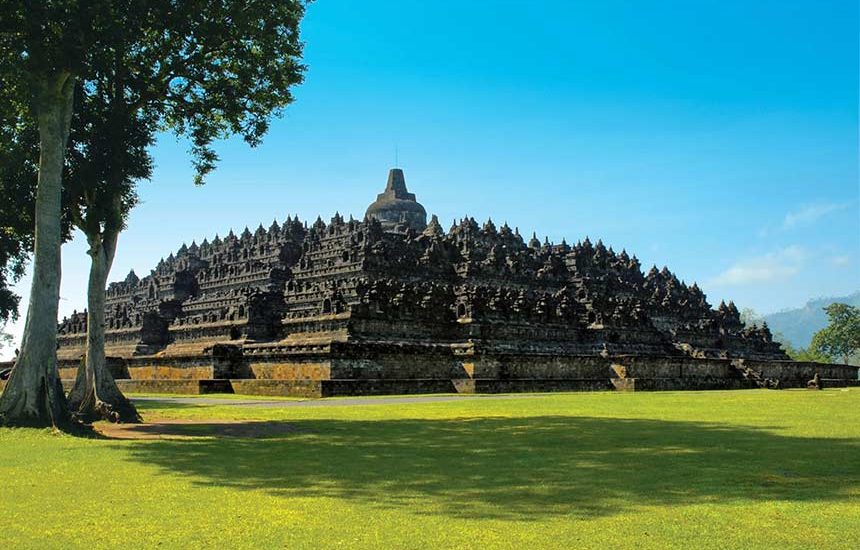 Borobudur Tempat Wisata Spiritual dan Budaya