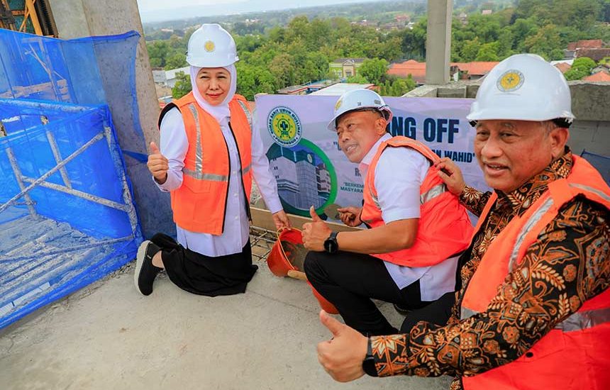 Topping Off Gedung Gus Dur RSU Muslimat NU Ponorogo