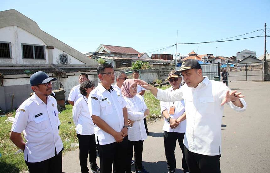 Surabaya Siapkan Lahan Parkir di Serambi Ampel