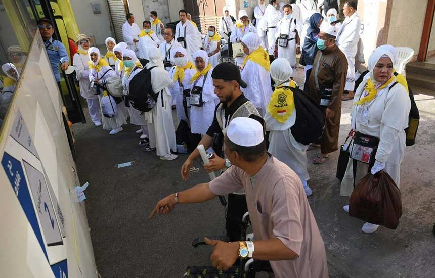 Jemaah Mulai Diberangkatkan ke Arafah