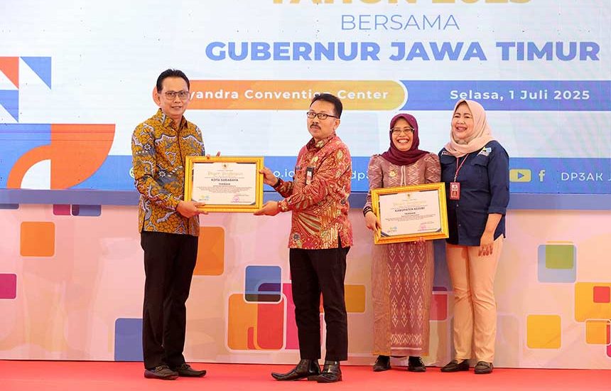 Surabaya Sabet Penghargaan Hari Keluarga Nasional
