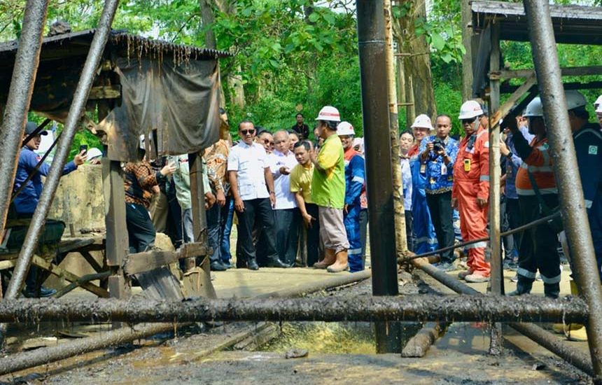 Menteri Bahlil Tinjau Sumur Tua Blora