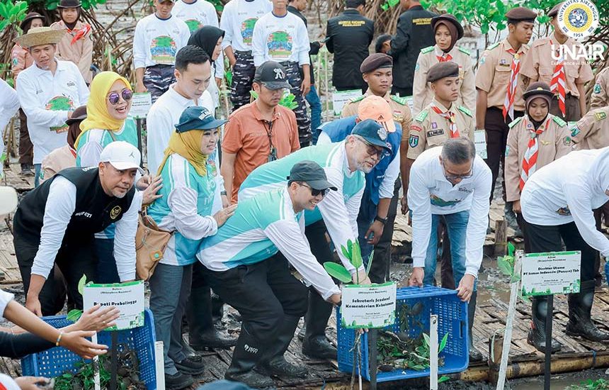 Peran Aktif Unair di Festival Mangrove
