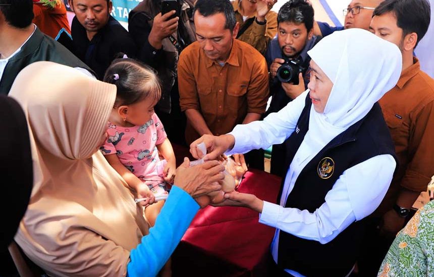 Khofifah Gelar Pasar Murah di Sumenep