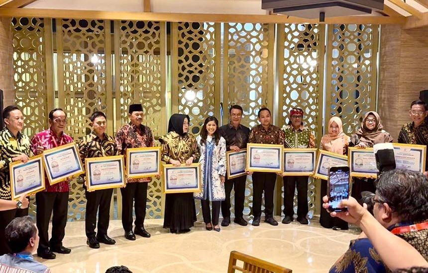 Manfaatkan Sampah, Surabaya Raih Penghargaan