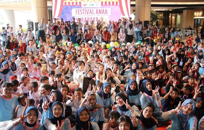 Pemuda Surabaya Kampanye Stop Kekerasan Anak