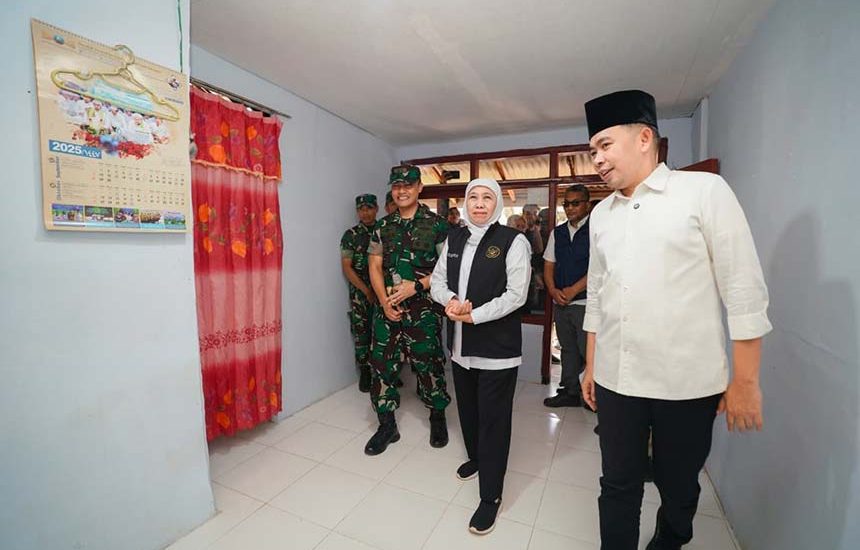 Khofifah Tinjau Program Bedah Rumah di Jember