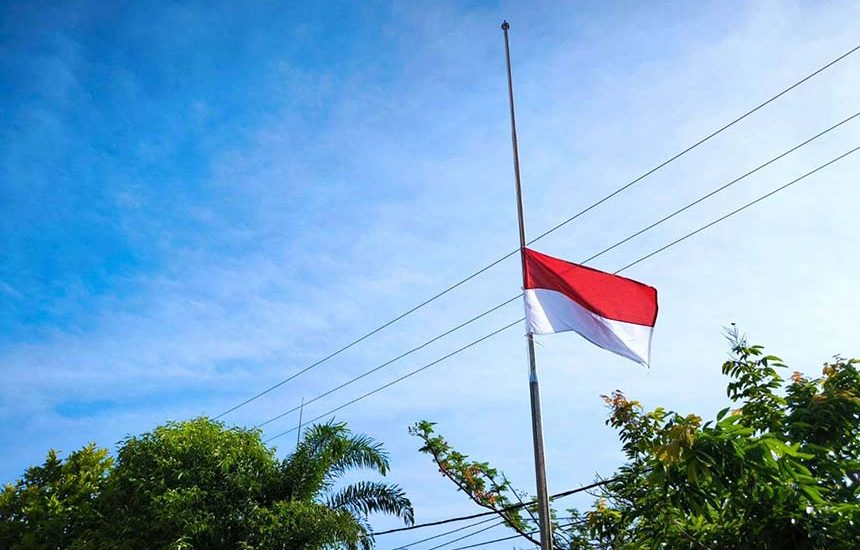 Tata Cara Pengibaran Bendera Setengah Tiang