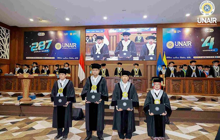 Unair Kukuhkan Empat Guru Besar Baru