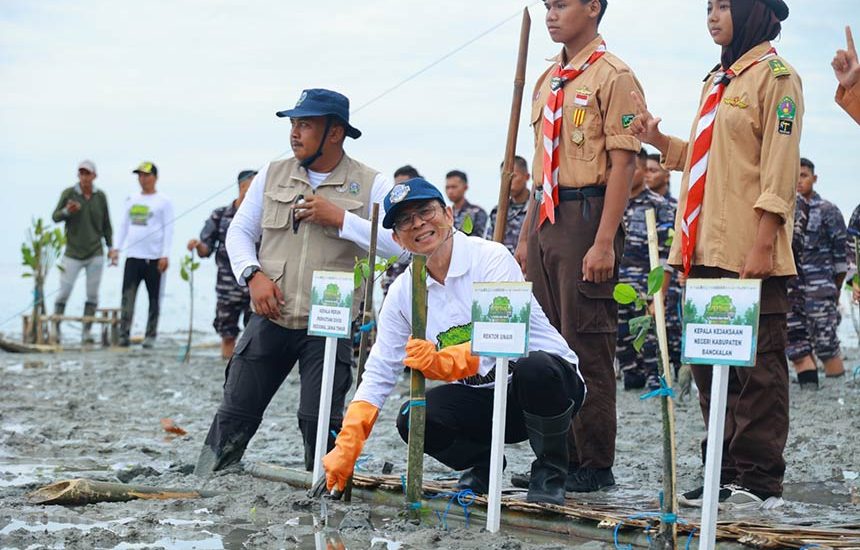 Unair Aktif Kampanyekan Festival Mangrove