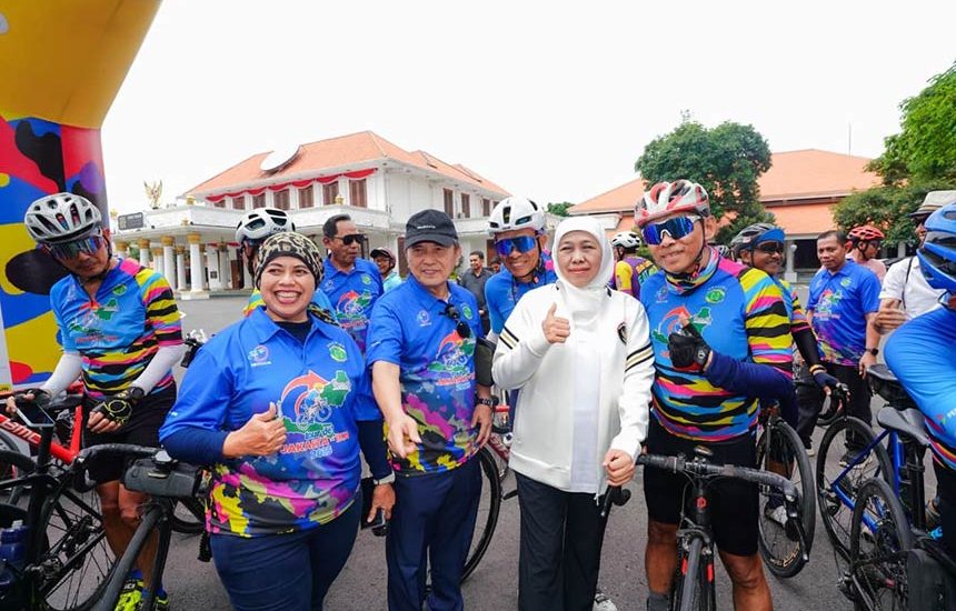 Khofifah Sambut Peserta Gowes Tour de’ Jakarta–IKN
