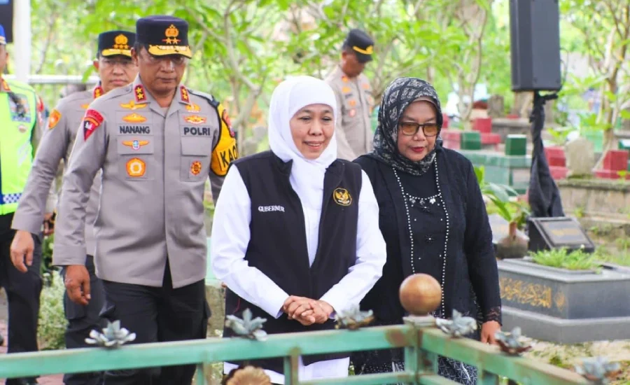 Gubernur Khofifah Dampingi Kapolri Ziarah dan Letakkan Batu Pertama Museum Pahlawan Nasional Marsinah di Nganjuk