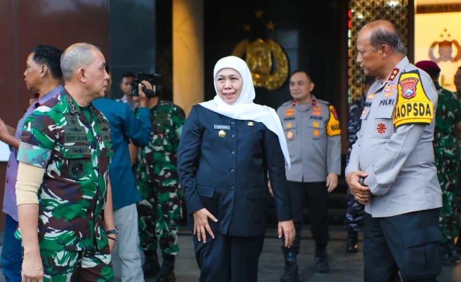 Gubernur Khofifah Tegaskan Sinergi TNI-Polri Jadi Kunci Pengamanan Nataru 2025 di Jatim
