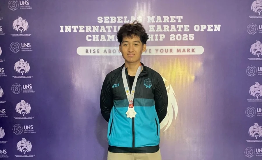 Atlet Karate UNAIR Sabet Perak di Kejuaraan Karate Internasional UNS