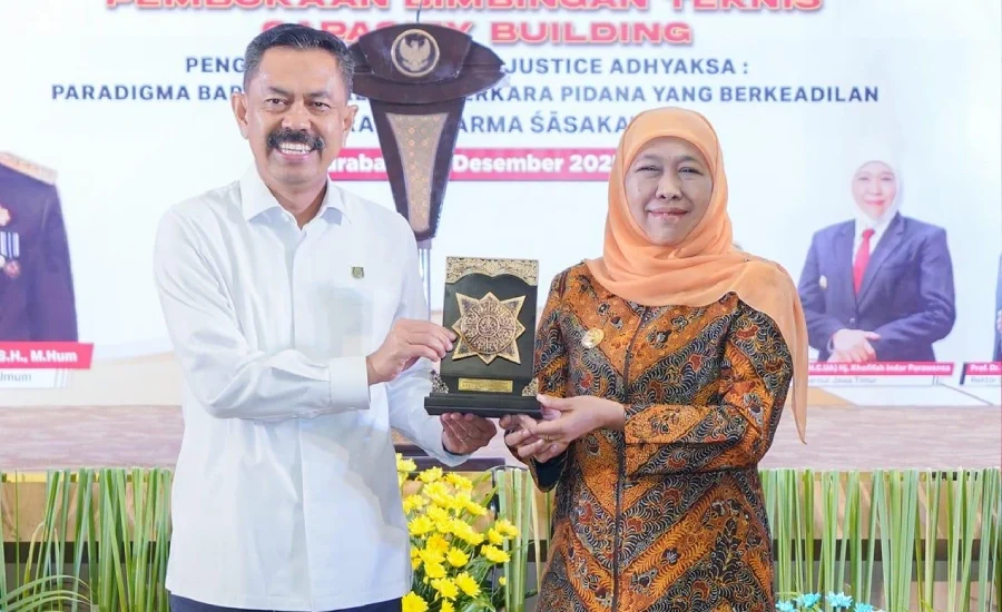 Gubernur Khofifah Teken MoU Pidana Kerja Sosial dengan Kajati Jatim, Dorong Transformasi Pemidanaan yang Humanis