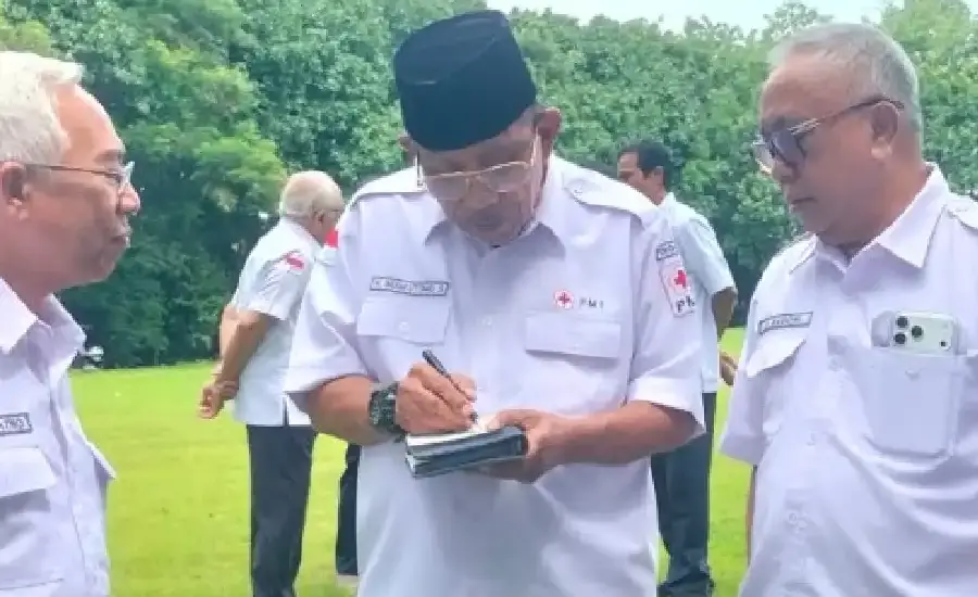 PMI Jawa Timur Survei Gresik sebagai Kandidat Lokasi TKN Relawan PMI 2026 PMI Jawa Timur melakukan survei lokasi di Gresik sebagai persiapan Temu Karya Nasional Relawan PMI 2026 yang akan diikuti relawan dari 34 provinsi.