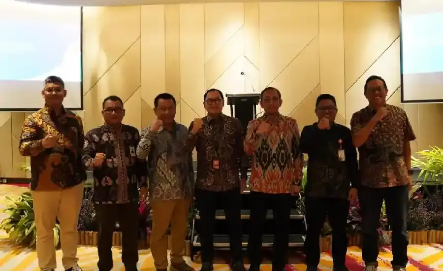 Bank Jatim dan Bank Anggota KUB Resmikan RSTI 2026–2029, Perkuat Sinergi Transformasi Digital Bank Jatim bersama bank anggota KUB mengesahkan RSTI 2026–2029 untuk memperkuat transformasi digital, keamanan TI, dan sinergi perbankan daerah.