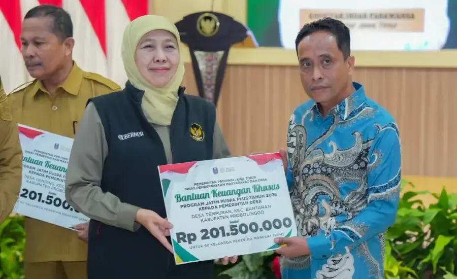 Gubernur Khofifah Salurkan Bansos Rp16,1 Miliar untuk Warga Probolinggo, Percepat Pemulihan Pasca Banjir