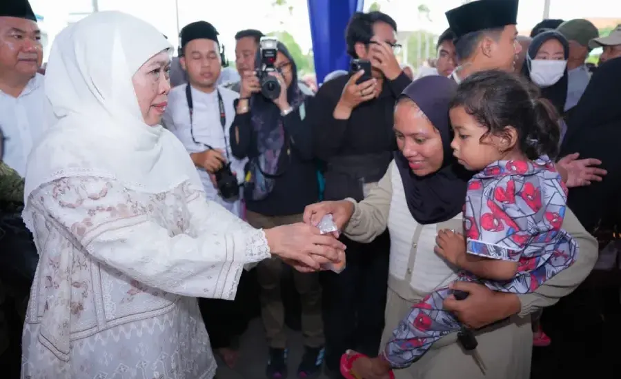 Diserbu Warga, Pasar Murah Khofifah di Masjid Al Akbar Surabaya Tawarkan Harga di Bawah Pasaran