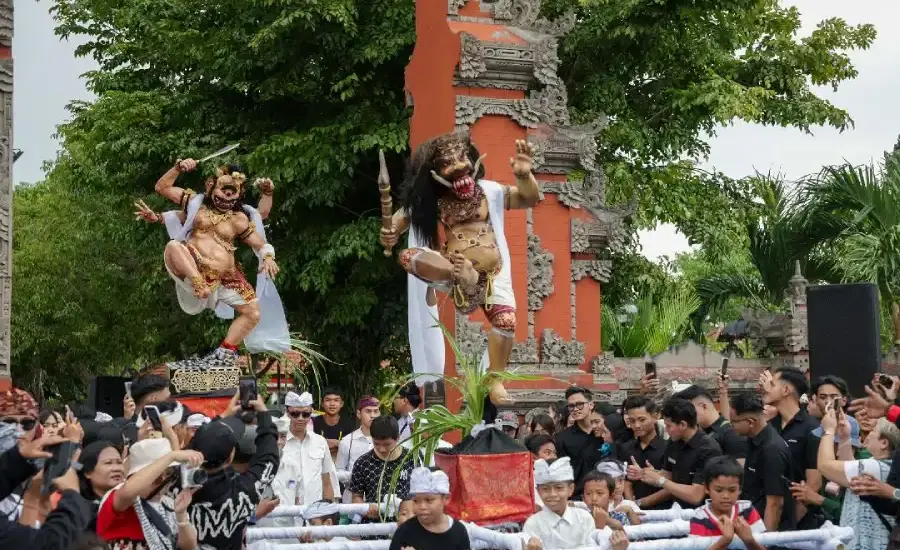 Pawai Ogoh-Ogoh Meriahkan Nyepi di Surabaya, Simbol Pembersihan Diri dan Penguat Toleransi