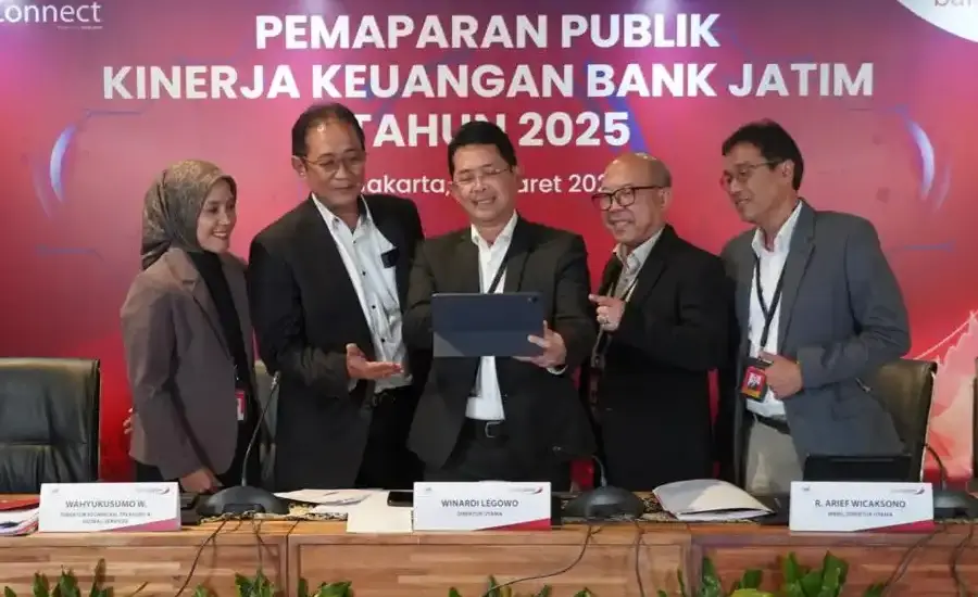 Kinerja Moncer 2025, Bank Jatim Bukukan Laba Rp1,54 Triliun dan Aset Tembus Rp105,8 Triliun Bank Jatim catat laba Rp1,54 triliun di 2025 dengan pertumbuhan aset dan kredit, perkuat transformasi dan digitalisasi bisnis.