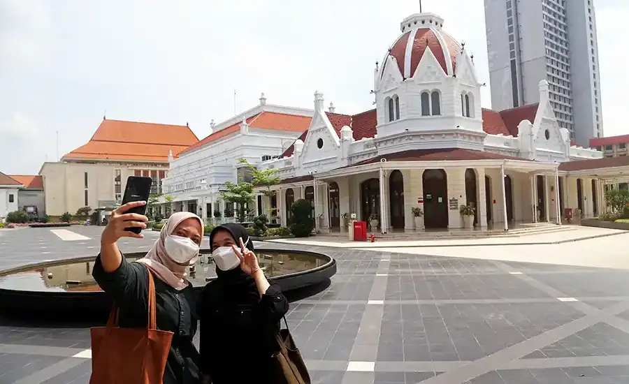 Isa Ansori Dukung Penataan Balai Pemuda, Tegaskan Dewan Kebudayaan Surabaya Bukan untuk Mengeliminasi Alun-alun Kota Surabaya