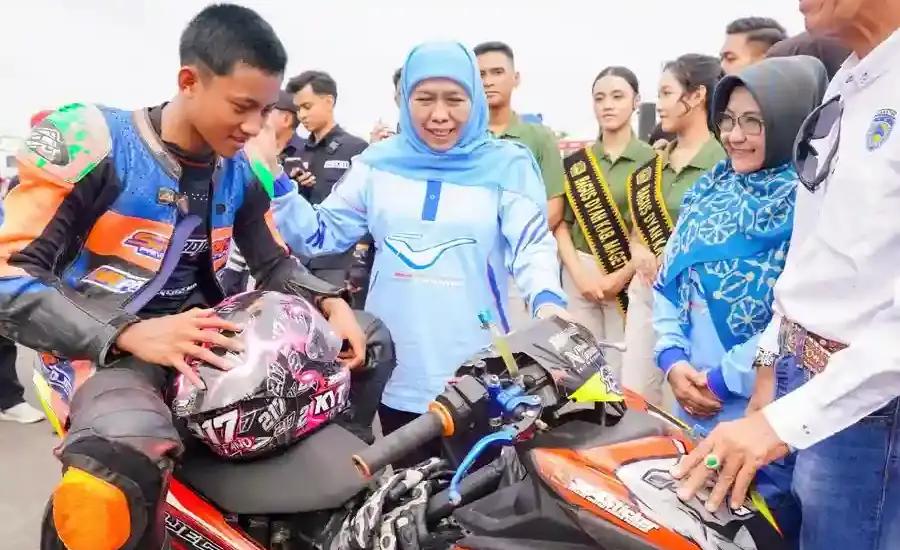 Gubernur Khofifah Resmikan Sirkuit Suryo Magetan, Dorong Lahirnya Pembalap Nasional hingga Dunia Khofifah resmikan Sirkuit Suryo Magetan dan buka Jatim Racing Series 2026, dorong lahirnya pembalap berprestasi nasional hingga dunia.