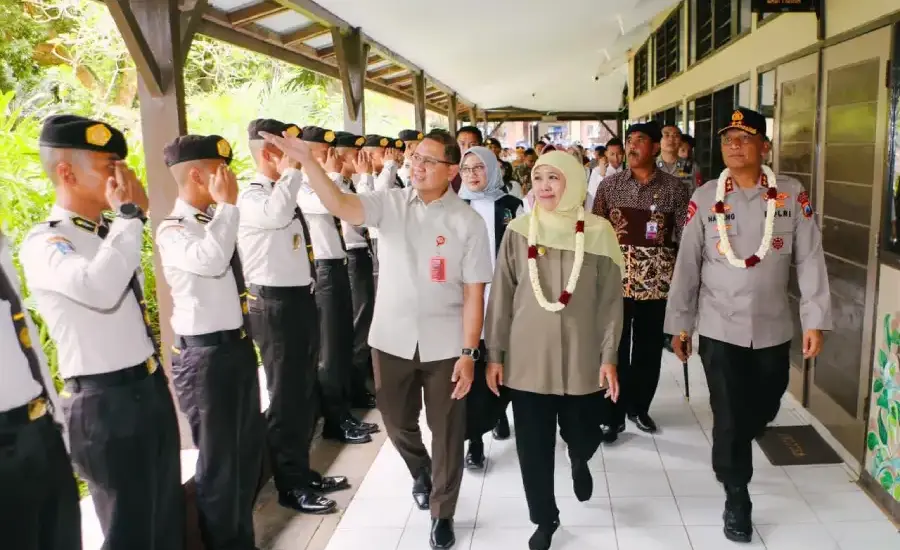 Khofifah dan Kapolda Jatim Resmikan Gedung Baru SMAN 2 Taruna Bhayangkara, Dorong Lahirnya Pemimpin Berkarakter