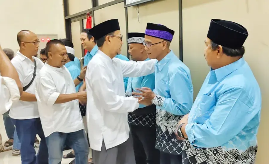 PWI Jatim Berangkatkan 11 Jemaah Haji 2026, Pesan Jaga Profesionalisme dan Kesehatan