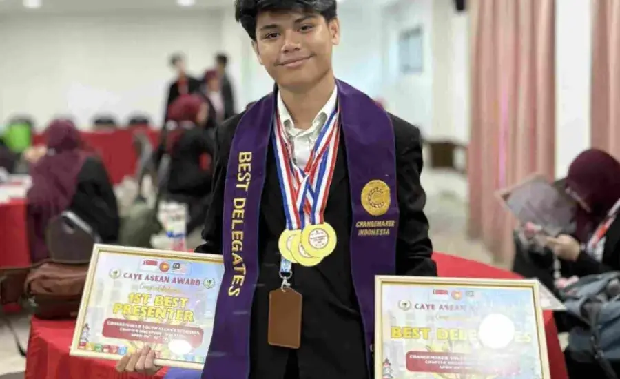 Mahasiswa UNAIR Raih Best Delegate di Ajang ASEAN, Usung Aplikasi Eduventure untuk Pendidikan Daerah 3T