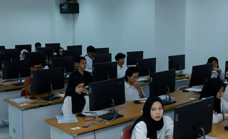 Perjuangan Peserta UTBK dari Luar Pulau di UNAIR: Tempuh Jarak Jauh demi Kursi PTN Impian