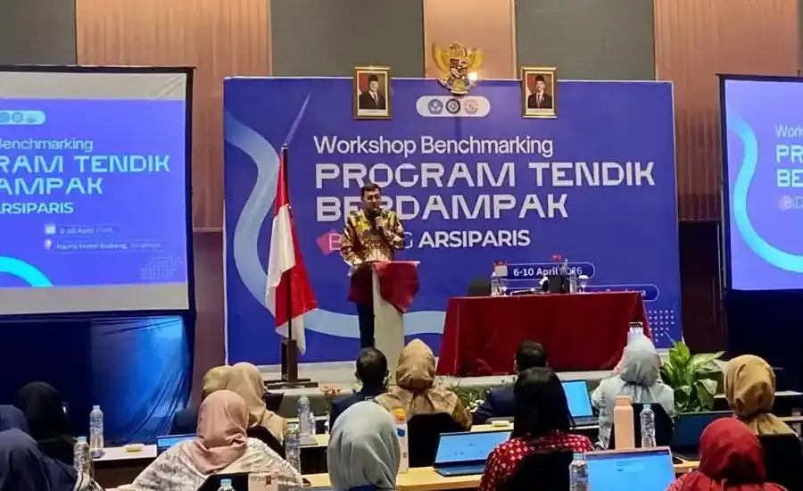 Kemendiktisaintek Dorong Arsiparis Kampus Melek AI, Tendik Jadi Motor Transformasi Perguruan Tinggi Kemendiktisaintek dorong tendik arsiparis kampus kuasai AI dan jadi motor transformasi sistem pendidikan tinggi berbasis digital.