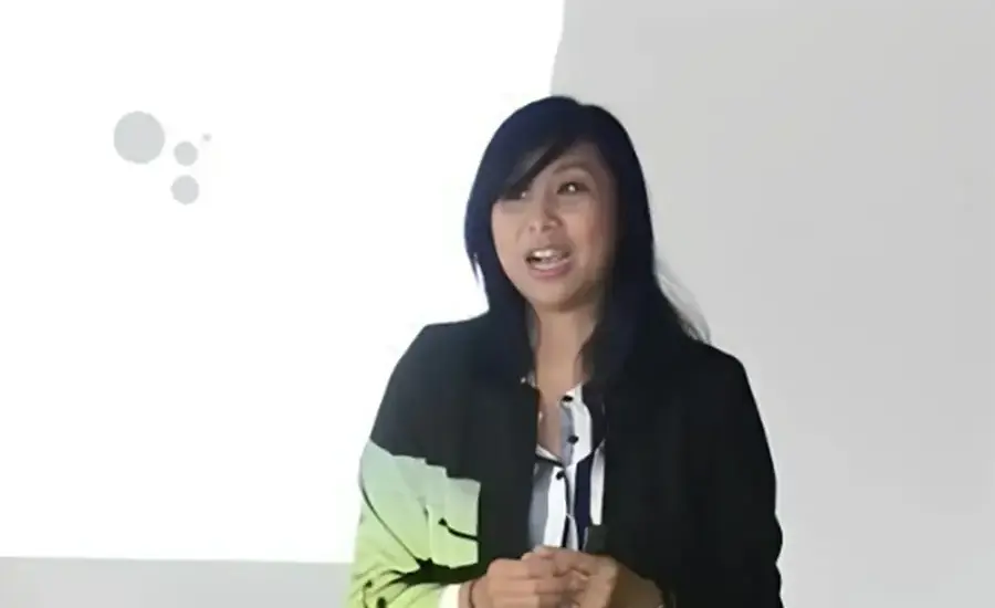 Dedikasi Amelia Febriani, Alumni UNAIR yang Bersinar di Kancah Global Lewat Inovasi Pendidikan Berbasis Empati Amelia Febriani