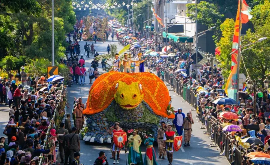 Surabaya Vaganza 2026 Hadir Lebih Spektakuler, Parade Cahaya Bakal Semarakkan Kota Pahlawan