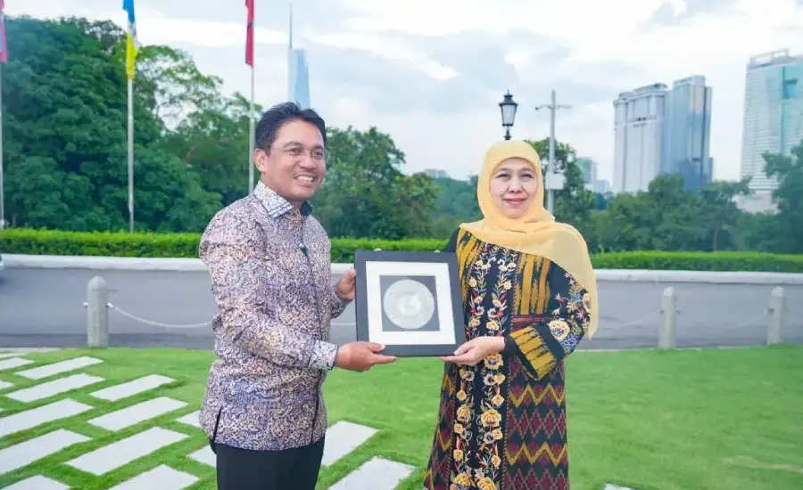 Khofifah Dorong Sinergi Bank Jatim–Maybank Islamic, Perkuat Keuangan Syariah dan Layanan PMI di Malaysia