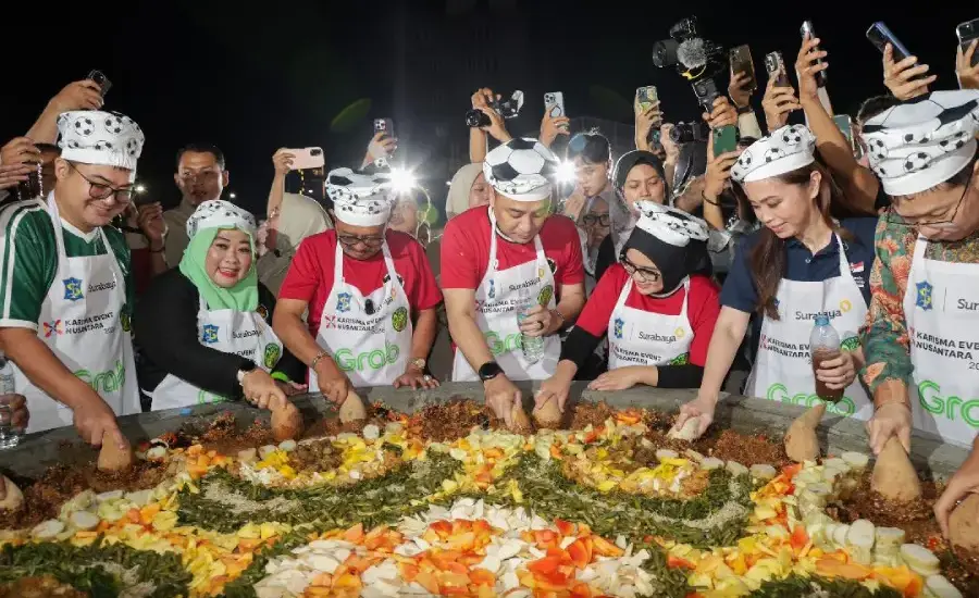 Festival Rujak Uleg 2026 Diserbu Ribuan Warga, Jadi Pesta Budaya dan Penggerak Wisata Surabaya