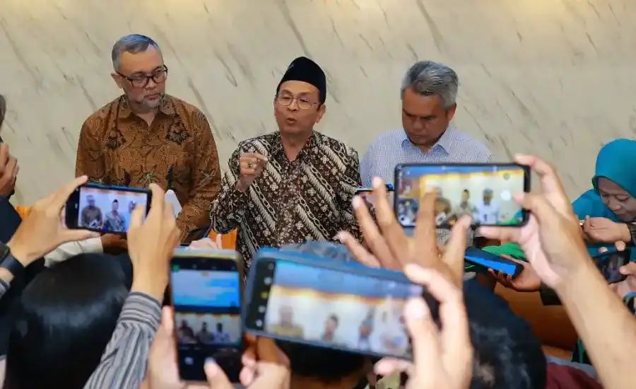 UNAIR Umumkan 2.771 Peserta Lolos SNBT 2026, Kedokteran dan D3 Keperawatan Jadi Prodi Paling Ketat UNAIR menerima 2.771 mahasiswa baru jalur SNBT 2026 dari 69.620 pendaftar. Kedokteran dan D3 Keperawatan menjadi prodi paling ketat.