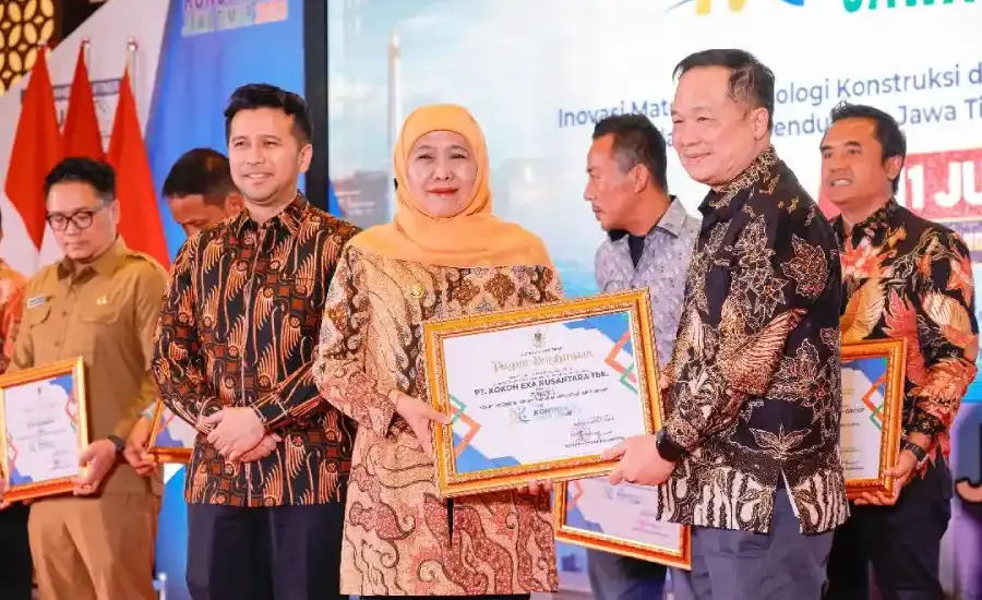 Gubernur Khofifah Kukuhkan Forum Jasa Konstruksi Jatim 2026–2029, Perkuat SDM dan Inovasi Infrastruktur Berkelanjutan